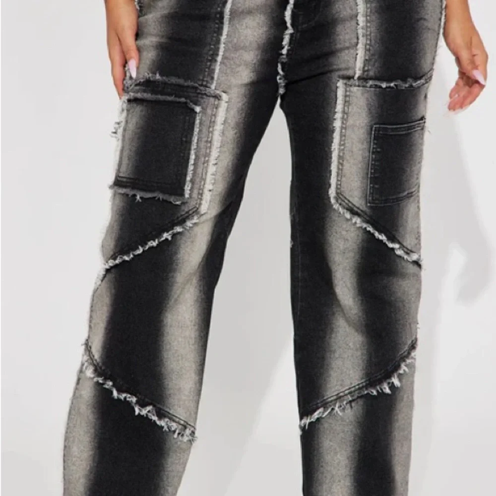 PLUS SIZE Distressed Straight Leg Jeans - Picture 2 of 6